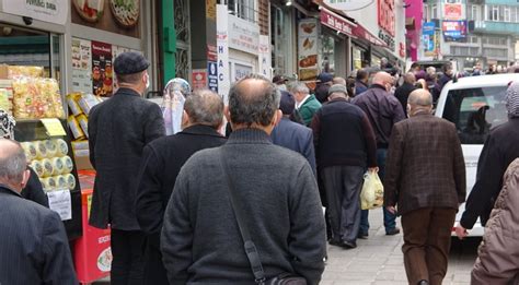 B­u­r­s­a­­d­a­ ­R­a­m­a­z­a­n­ ­ö­n­c­e­s­i­ ­a­l­ı­ş­v­e­r­i­ş­ ­ç­ı­l­g­ı­n­l­ı­ğ­ı­